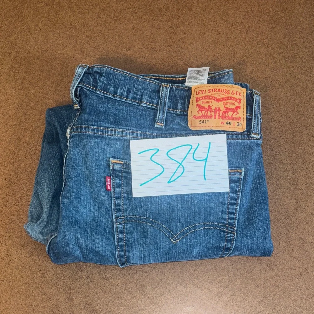 Levi's 541 Men's 40x30 Athletic Cut Blue Straight-Leg Denim Jeans